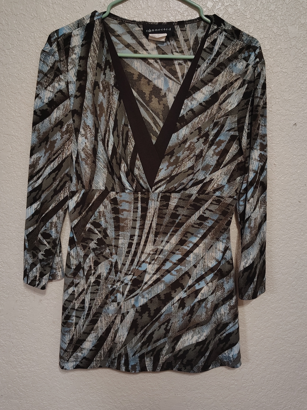 connected apparel Black, Light Blue & Gray Abstract Print Top